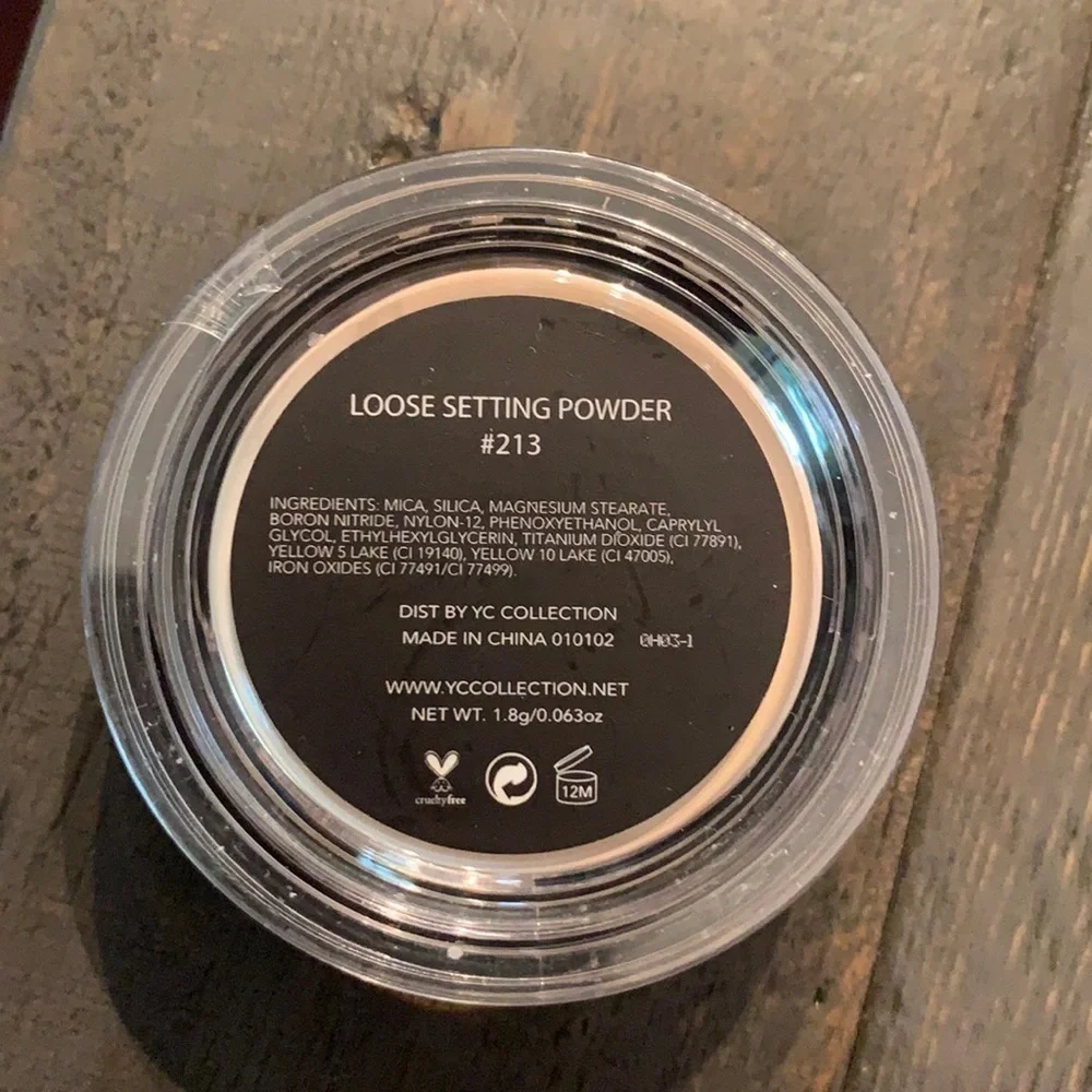 YC Collection Loose Setting Powder 213 Matte Finish Makeup 1.8g New